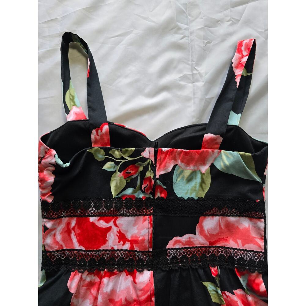 B. Smart Floral Fit & Flare Dress Black Red Rose Print Size 4 Lace Trim - Picture 4 of 8